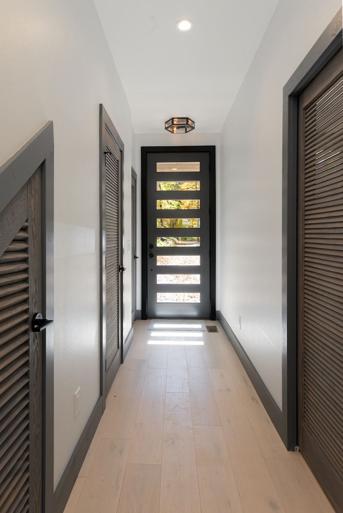 Mountain home entryway