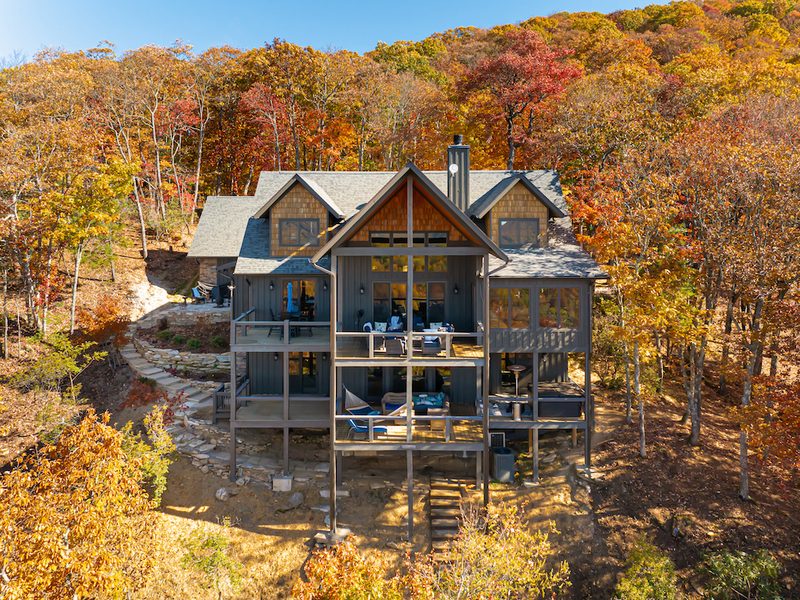 Custom mountain home on the Highlands-Cashiers Plateau