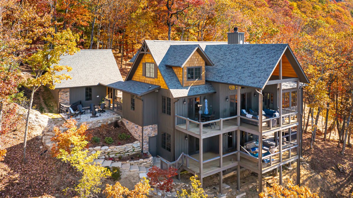 Powell Construction custom mountain home