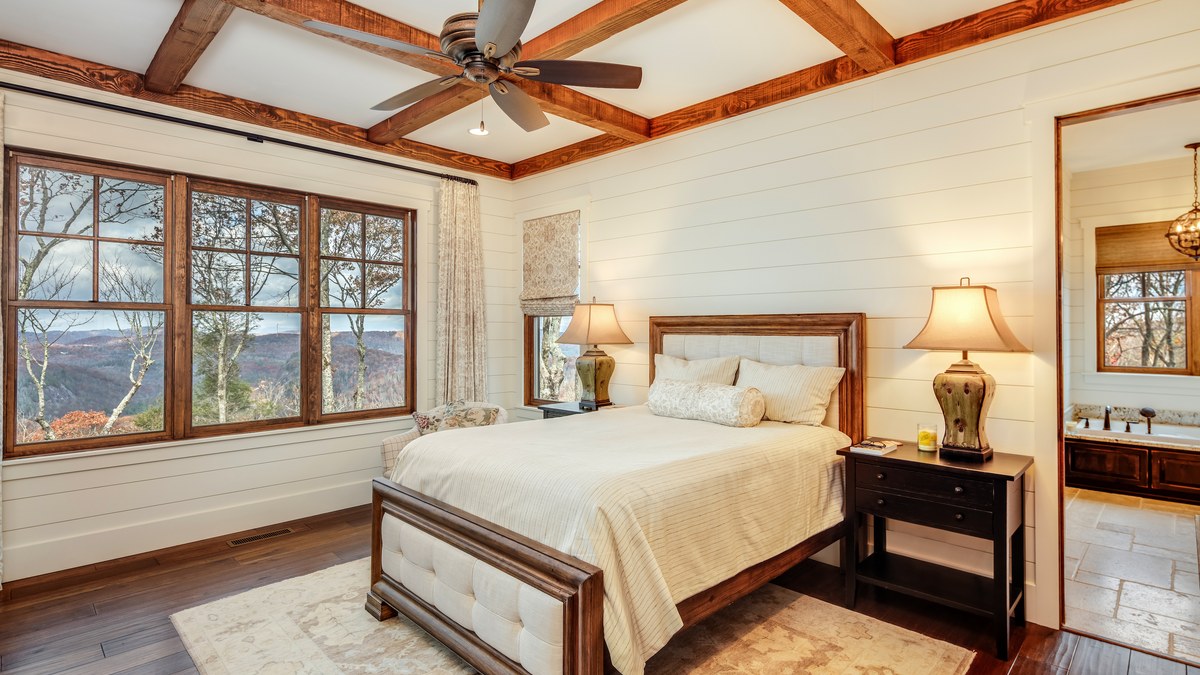 Custom master suite