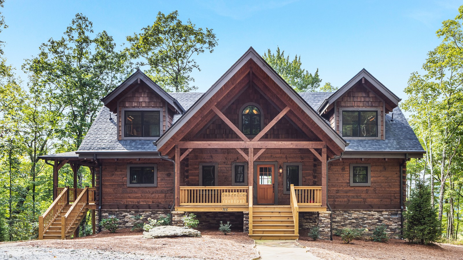 Custom mountain home exterior